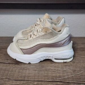 Nike Air Max 95 Youth Athletic Shoes Size 4C White